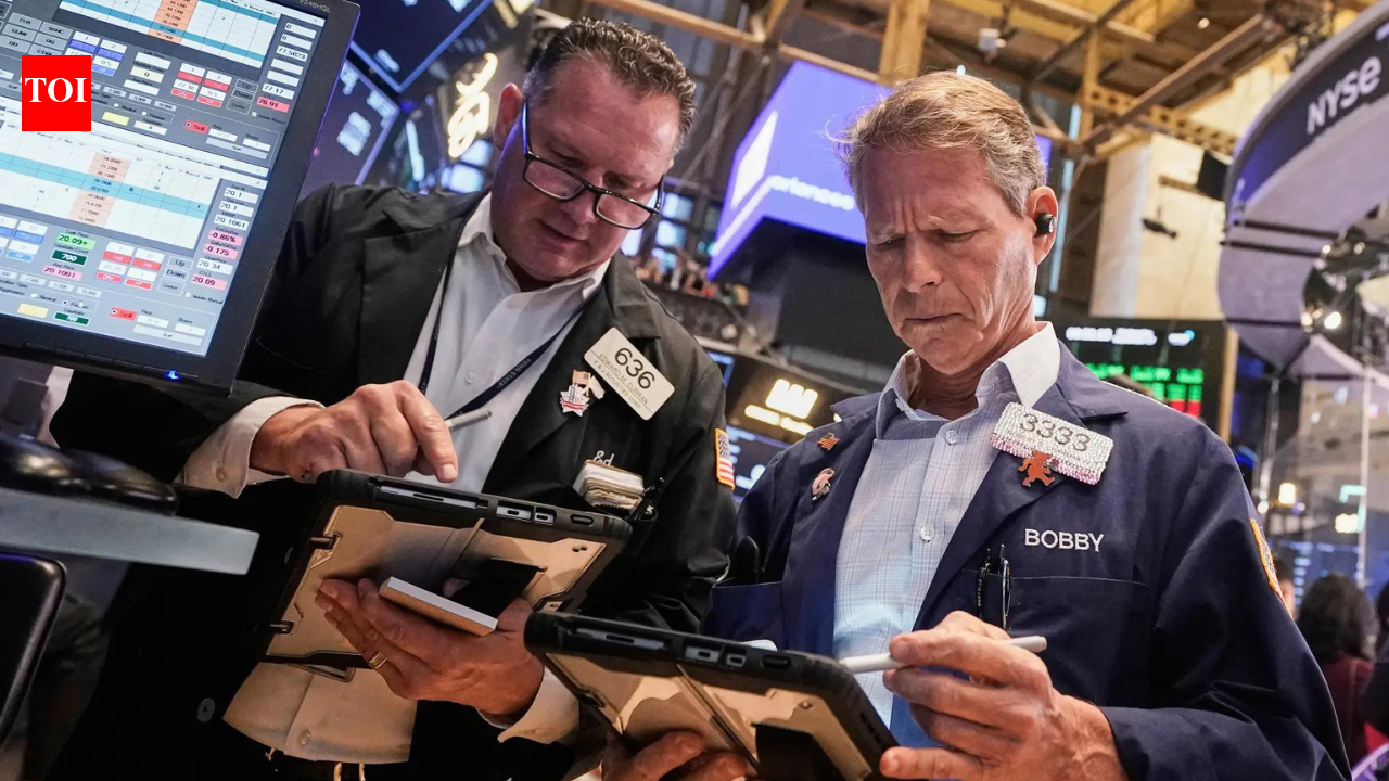 US stock market today (April 9, 2026): Dow slips, S&P 500 dips; oil climbs toward $100 as ceasefire doubts weigh