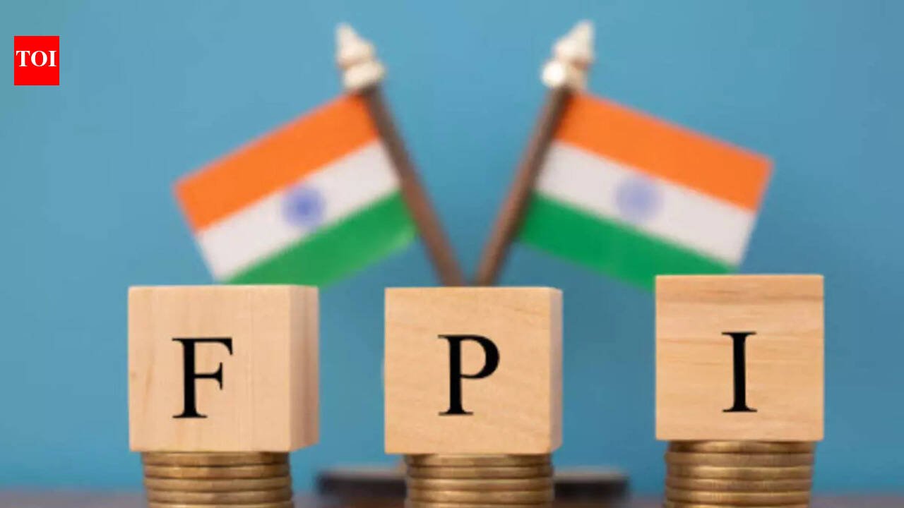 FPI profile: Foreign investors continue offloading in April, pull out Rs 48,213 crore so far