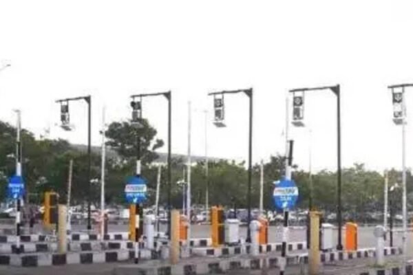 NHAI asks banks to validate vehicle numbers linked to FASTags
