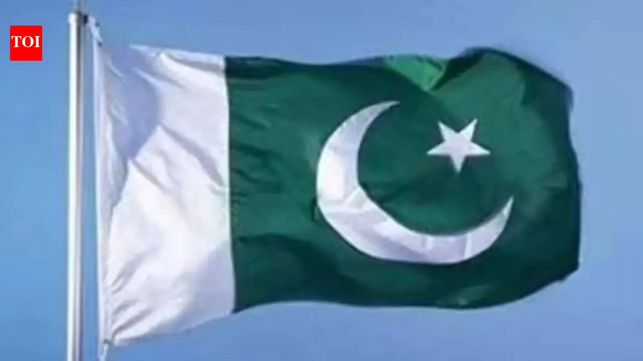 Pakistan Clears $2Bn UAE Debt  As Saudi Extends $3Bn Deposit Term