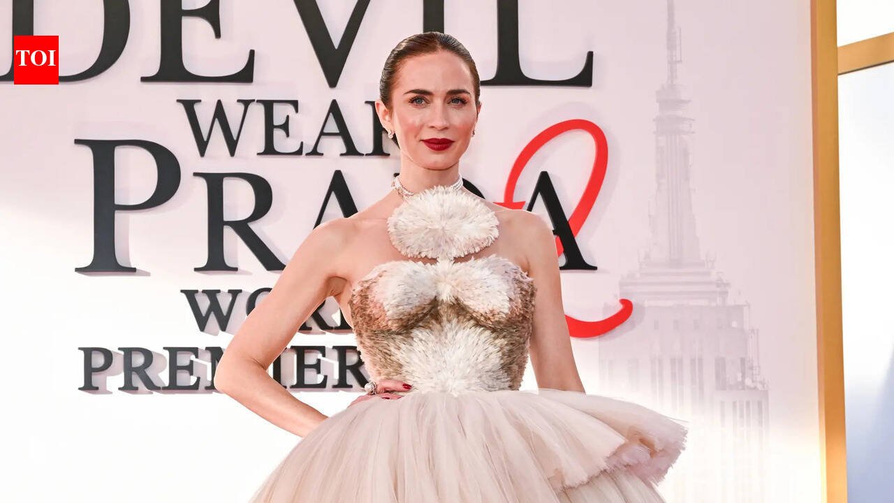 Emily Blunt picks a sculpted Schiaparelli ball gown and Mikimoto jewels for ‘The Devil Wears Prada 2’ premiere |