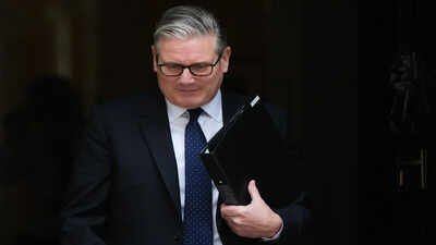 Kier Starmer: 'Felt political pressure': Sacked UK official blames Starmer’s office over Mandelson US appointment