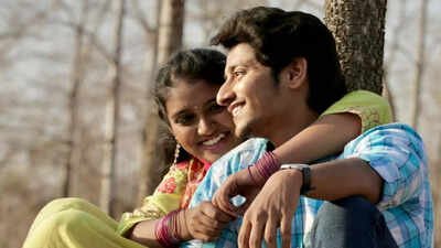 Rinku Rajguru: Nostalgia alert! Rinku Rajguru, Akash Thosar’s latest photo brings back 'Sairat' memories | Marathi Movie News