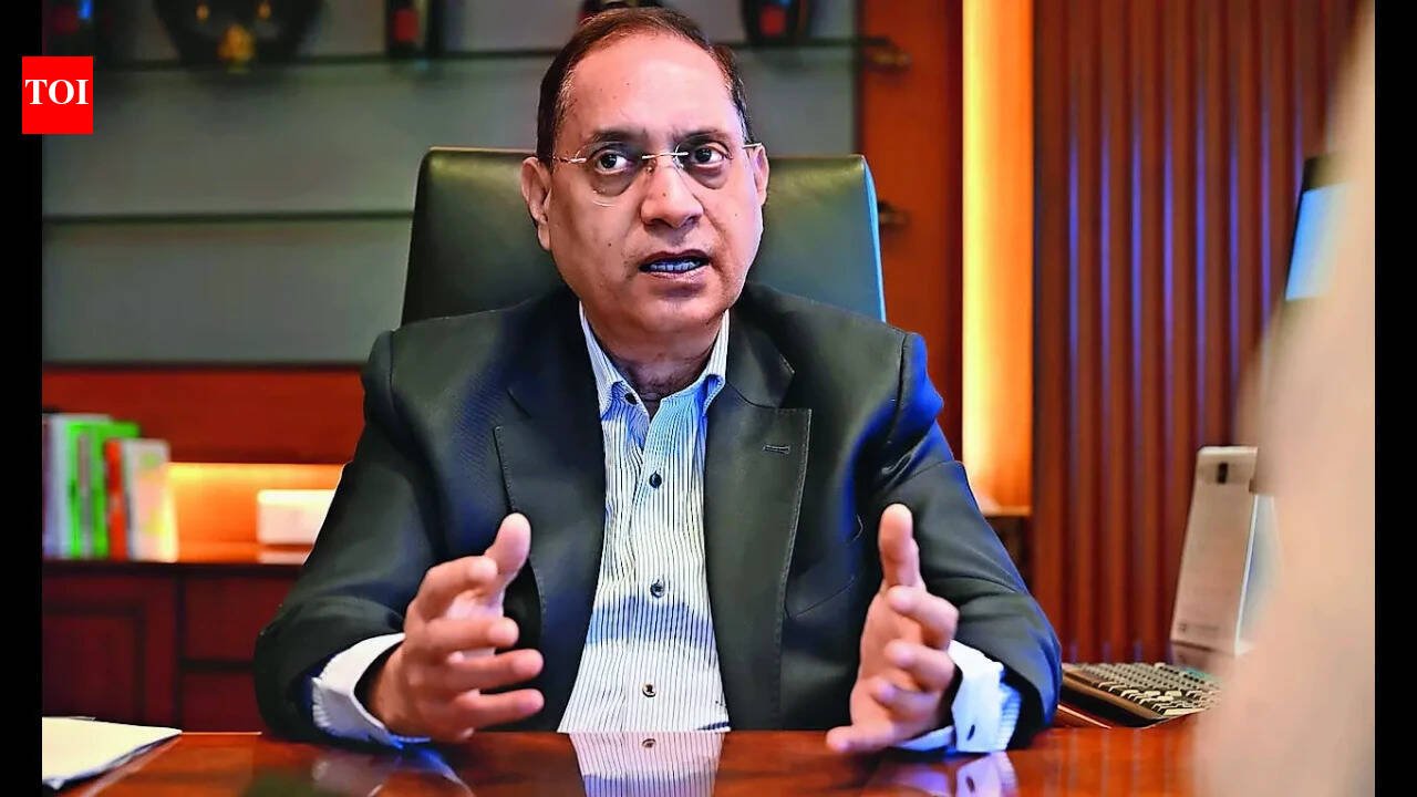 Regulators' worries keep banks, insurers off comex: Sebi chief
