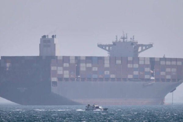 What will it take to free 1,600 stranded ships from Hormuz deep waters?