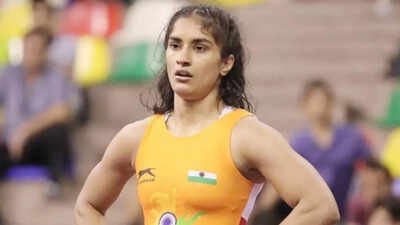 WFI issues show cause notice to Vinesh Phogat, bars her from Gonda ranking series event | More sports News