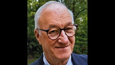 Quote of the day by Canadian-American psychologist Albert Bandura: “Where everyone is responsible, no one is really responsible” |