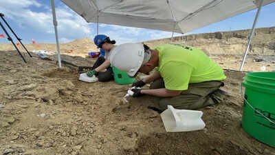 In 2023, North Dakota coal miners spotted a white curve in the debris and unearthed a rare giant from the Ice Age |