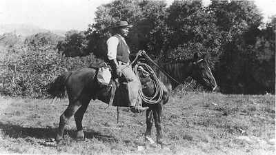 In 1908, a cowboy found giant bones in a New Mexico arroyo and unearthed the Folsom site |