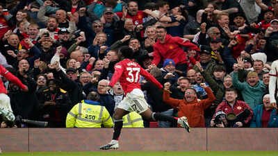 Kobbie Mainoo plays hero as Manchester United beat Liverpool in five-goal thriller, secure Champions League football | Football News
