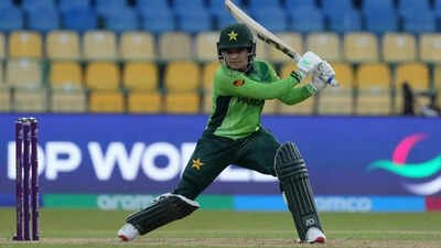 Record! Pakistan captain Fatima Sana hits fastest fifty in WT20I history