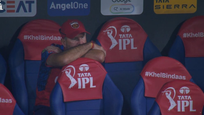 'He must have a lot going on'- Ashwin reacts to Ricky Ponting’s lone dugout moment
