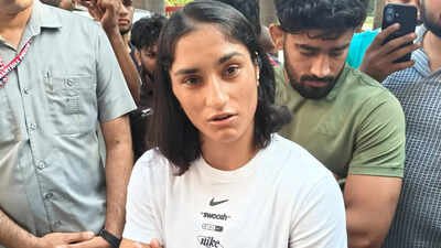 'They want me to take sanyaas, but I won’t give up': Vinesh Phogat | More sports News