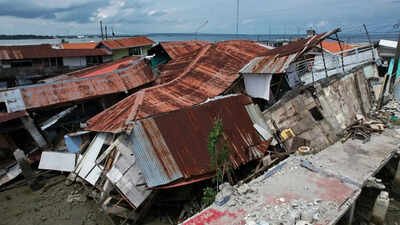 6.2-magnitude earthquake jolts southern Philippines a week after deadly quake killed 65