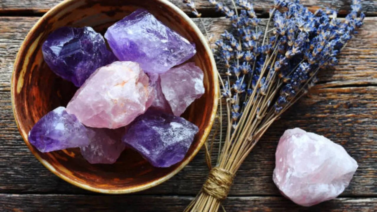 Having Trouble in Your Relationship? Here Are 8 Crystals to Foster Healthy Bonds