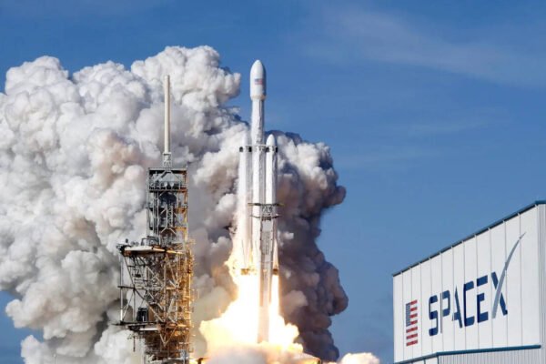 SpaceX's $75 billion IPO could get an $11 billion boost — here's how