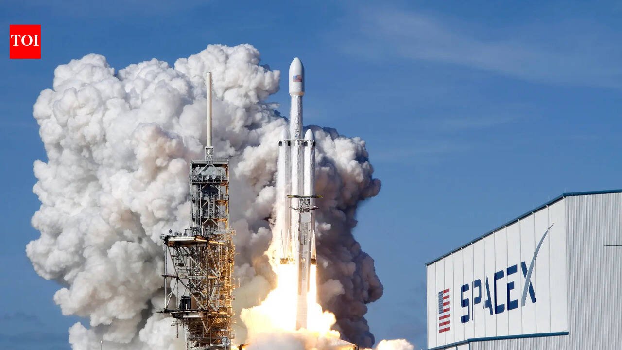 SpaceX's $75 billion IPO could get an $11 billion boost — here's how