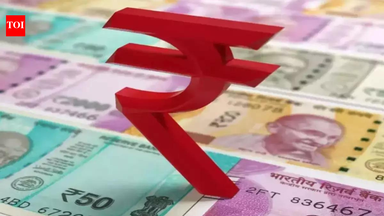 Rupee ends higher for second day, settles at 94.33 as trade deal hopes offset oil concerns
