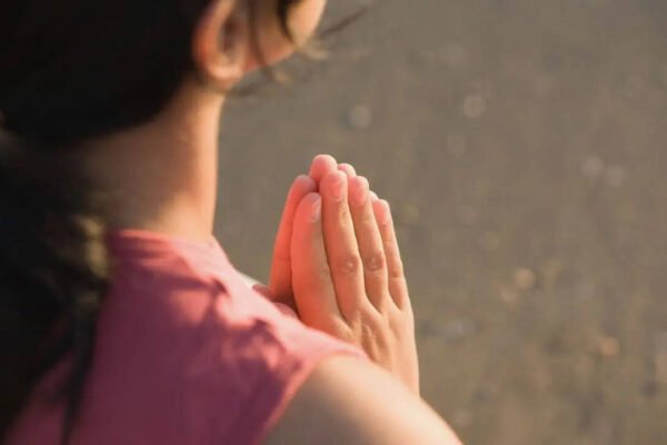 5 reasons you suddenly cry while praying