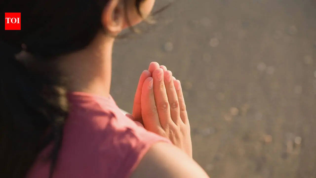 5 reasons you suddenly cry while praying