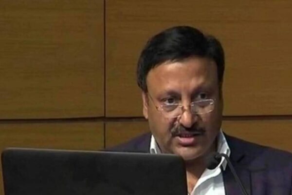In clean-up drive, ex-CEC Rajiv Kumar named HDFC chairman