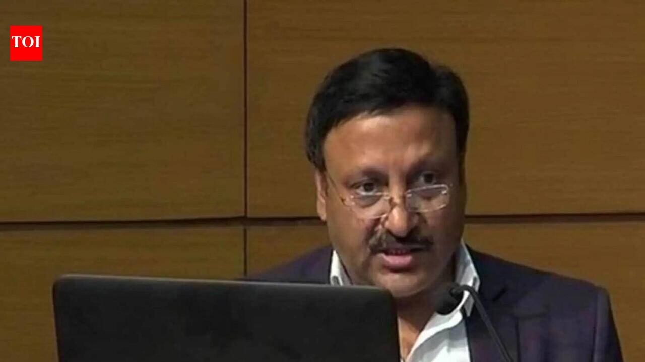 In clean-up drive, ex-CEC Rajiv Kumar named HDFC chairman