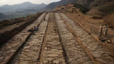 A 2200-year-old Chinese four-lane highway discovered buried in the mountains, revealing a lost Qin dynasty megaproject