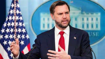 'An Indian and a Pakistani': JD Vance names two 'very important' people in his life as PM Sharif looks on