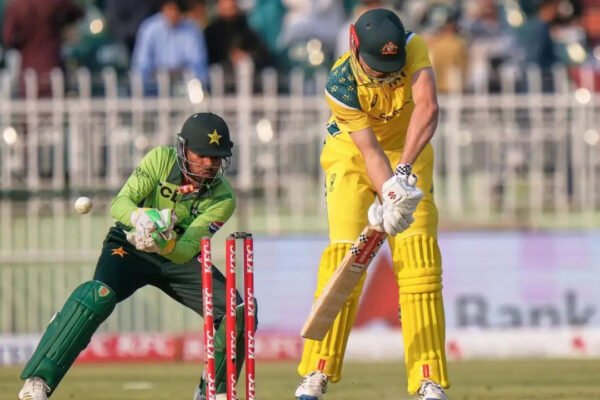 Australia 14/1 in 2.1 Overs | PAK vs AUS Live Score, 2nd ODI: Australia eye big total after being put in to bat