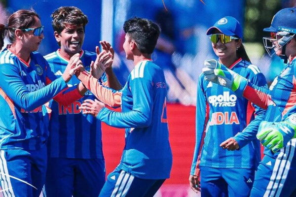 India Women 61/3 in 6.4 Overs | India Women vs England Women Live Score, 3rd T20I