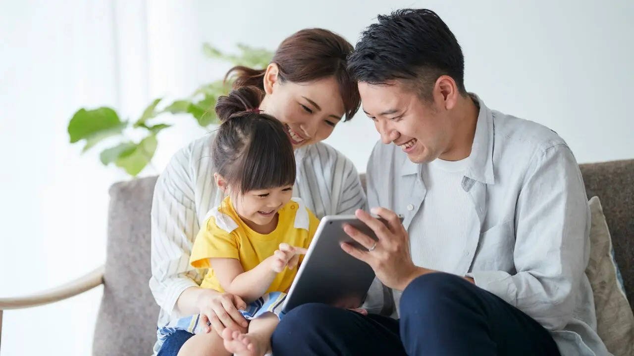 7 positive reinforcement strategies that help children thrive and succeed