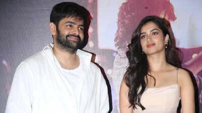 Bhagyashri Borse drops curious hint on her relationship with her 'Andhra King Taluka' co-star Ram Pothineni |