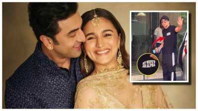 Ranbir Kapoor: ‘My wife’s an Alpha’: Ranbir Kapoor gives the cutest shoutout to Alia Bhatt with his special t-shirt | Hindi Movie News