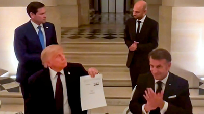 Versailles II: Trump signs Iran deal in the one place historians wouldn't recommend