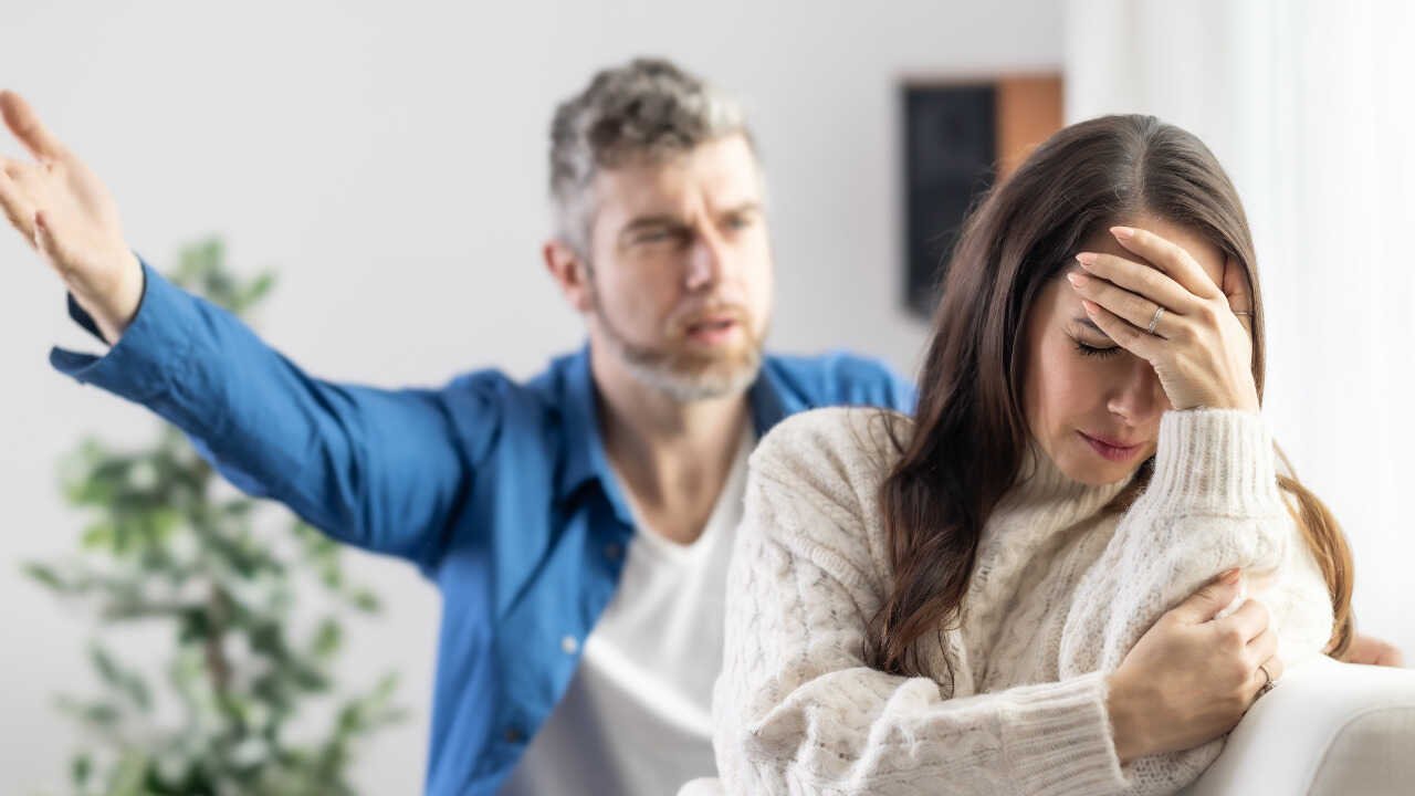The psychology behind why some women ignore red flags in the early stages of dating