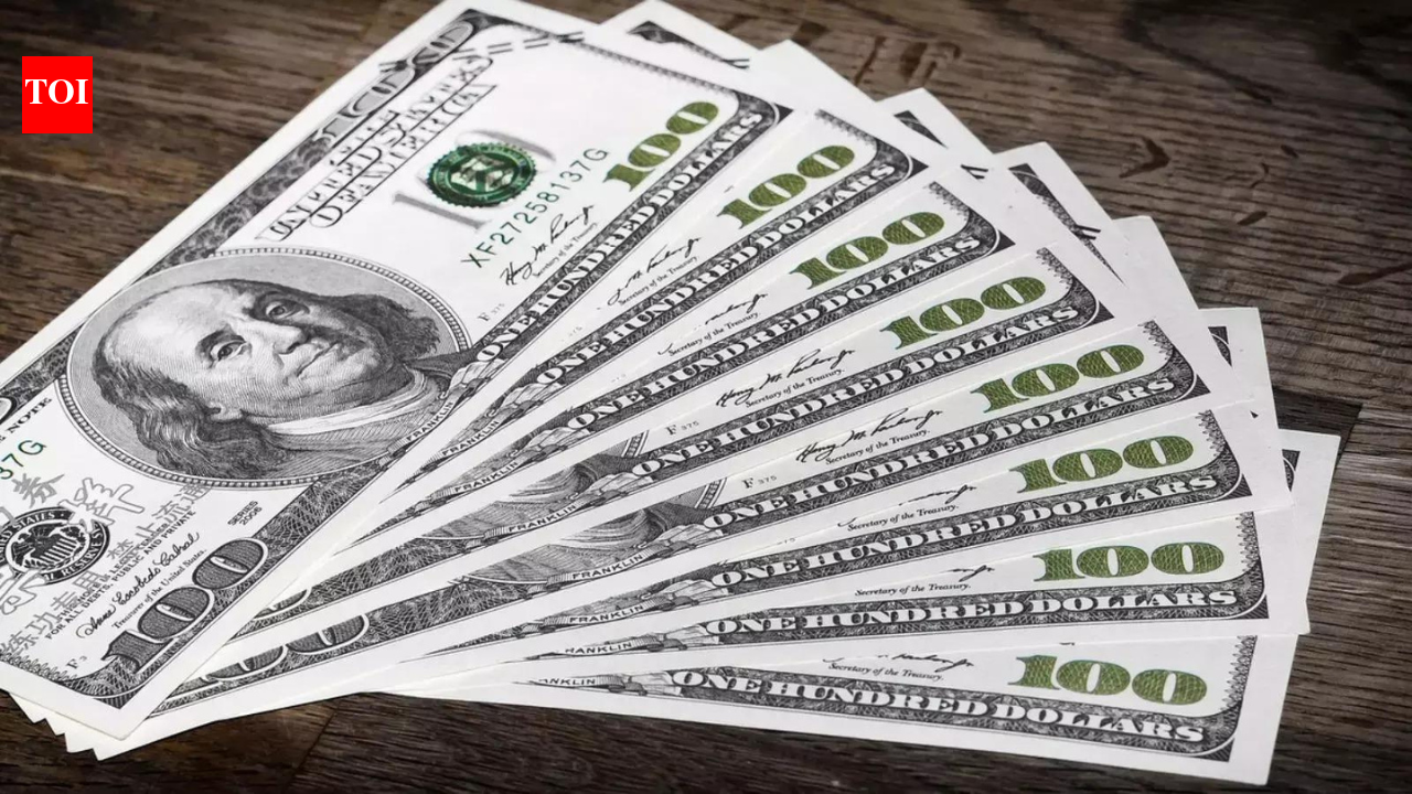 RBI’s net short forward position hits record $106.6 billion amid rupee pressure