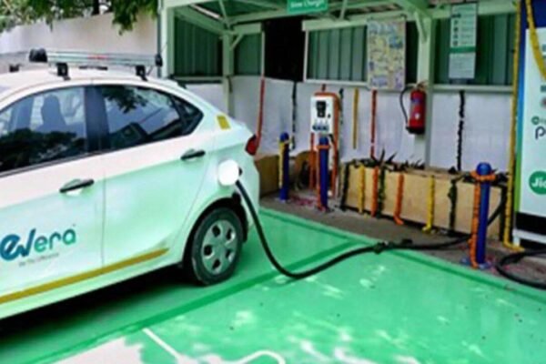 Delhi Electric Vehicle Policy 2026: Delhi's EV policy poses big risk if adopted by other states, warns report - here's why
