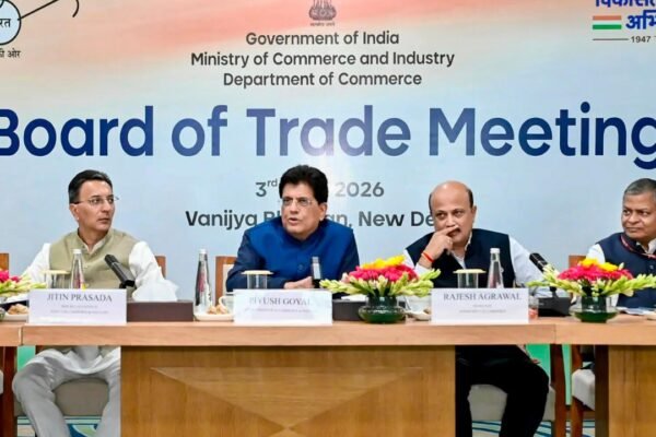 India Exports 1 Trillion: India sets $1 trillion export goal for FY26 as merchandise, services trade rise