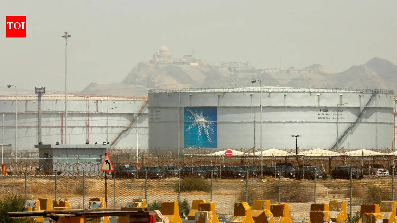 Saudi Arabia effects deepest crude price cut in 26 years