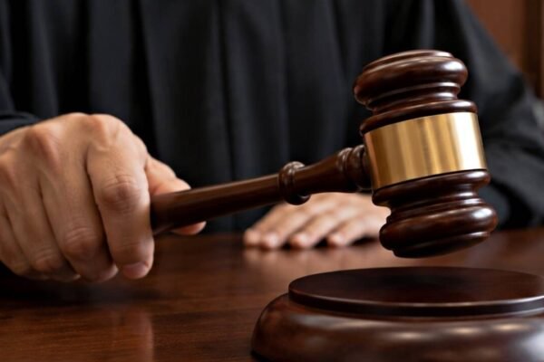 Stationary vehicle does not escape liability if improperly parked; Calcutta High Court enhances compensation for deceased homemaker
