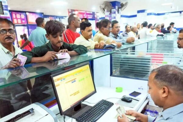 Banks add Rs 7 lakh crore deposits in last fortnight of Q1FY27