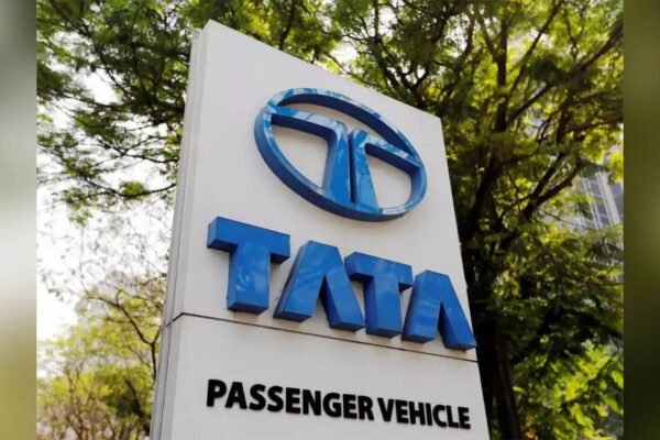 Tata Motors: Tata Motors pips M&M to regain No 2 ranking