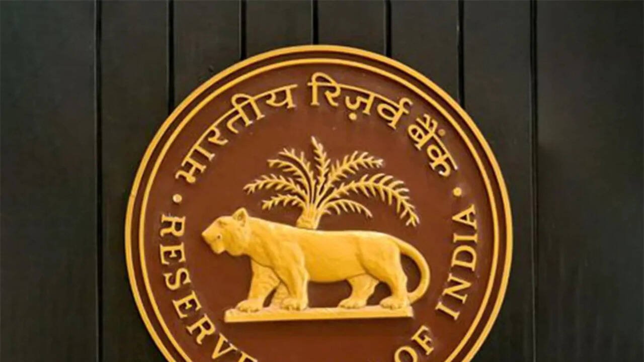 Banks can't sell back seized assets to defaulters: RBI