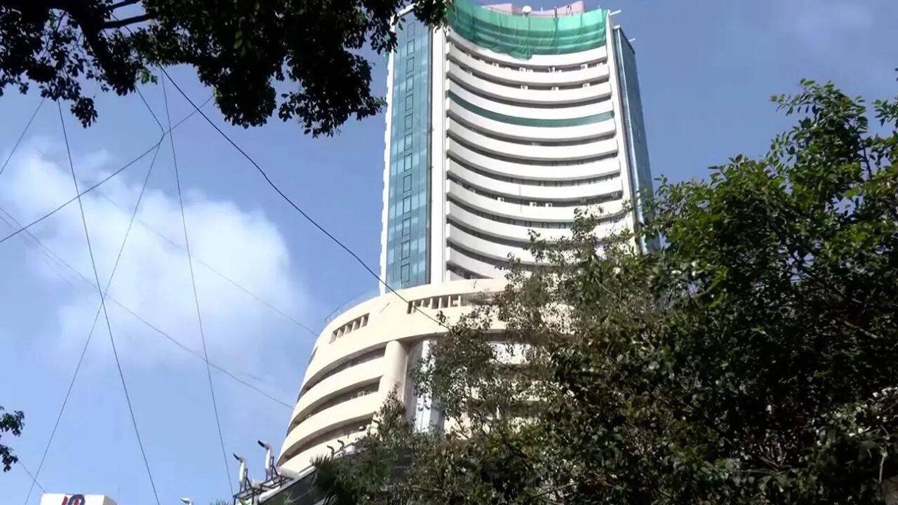 Stock Market Today Live Updates: BSE Sensex plunges over 600 points; Nifty50 slips below 24,050 in early trade