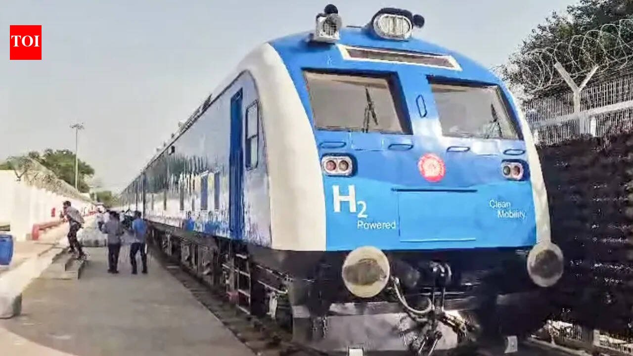 Hydrogen-Powered Train: India's first hydrogen-powered train clocks around 900 km in five days