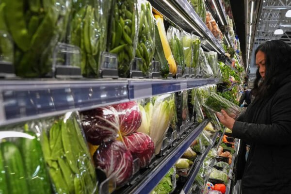 US economy slows as GDP growth slips to 1.5%, consumers keep momentum alive