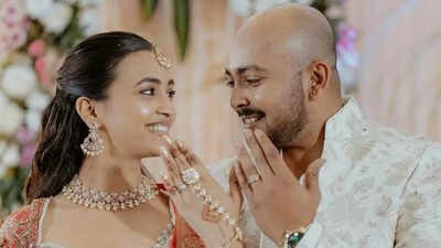 Akriti Agarwal ends BREAK UP RUMOURS with Prithvi Shaw: 'We are still engaged and happy together' |