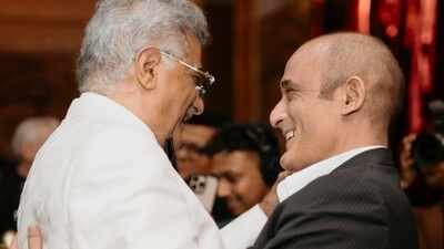 Akshaye Khanna makes FIRST appearance after 'Dhurandhar' success, the actor steals the show in Anshula Kapoor's wedding PICS shared by Boney Kapoor, delighted netizens call him Rehman Dakait | Hindi Movie News