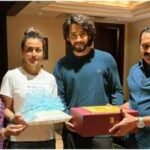 Bandla Ganesh invites Mahesh Babu to daughter's wedding; meets 'Varanasi' star with family | Telugu Movie News