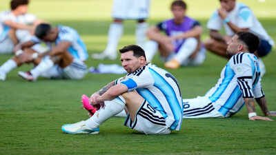 'Your tears are our tears, Captain': Heartbroken Lionel Messi breaks down after World Cup final defeat - Watch | Football News